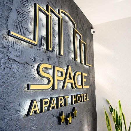 Space Apart Hotel Lutsk Exterior photo