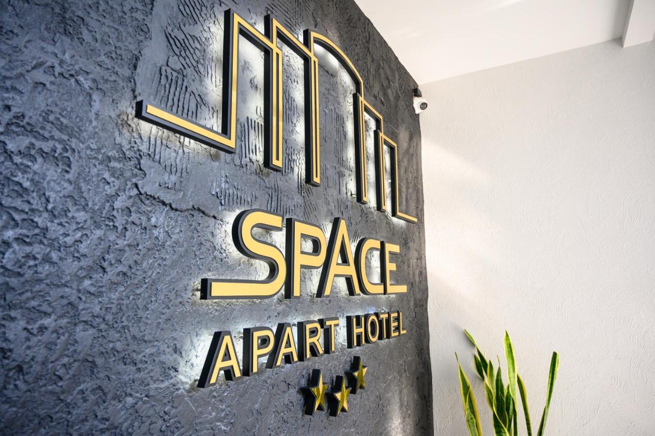 Space Apart Hotel Lutsk Exterior photo